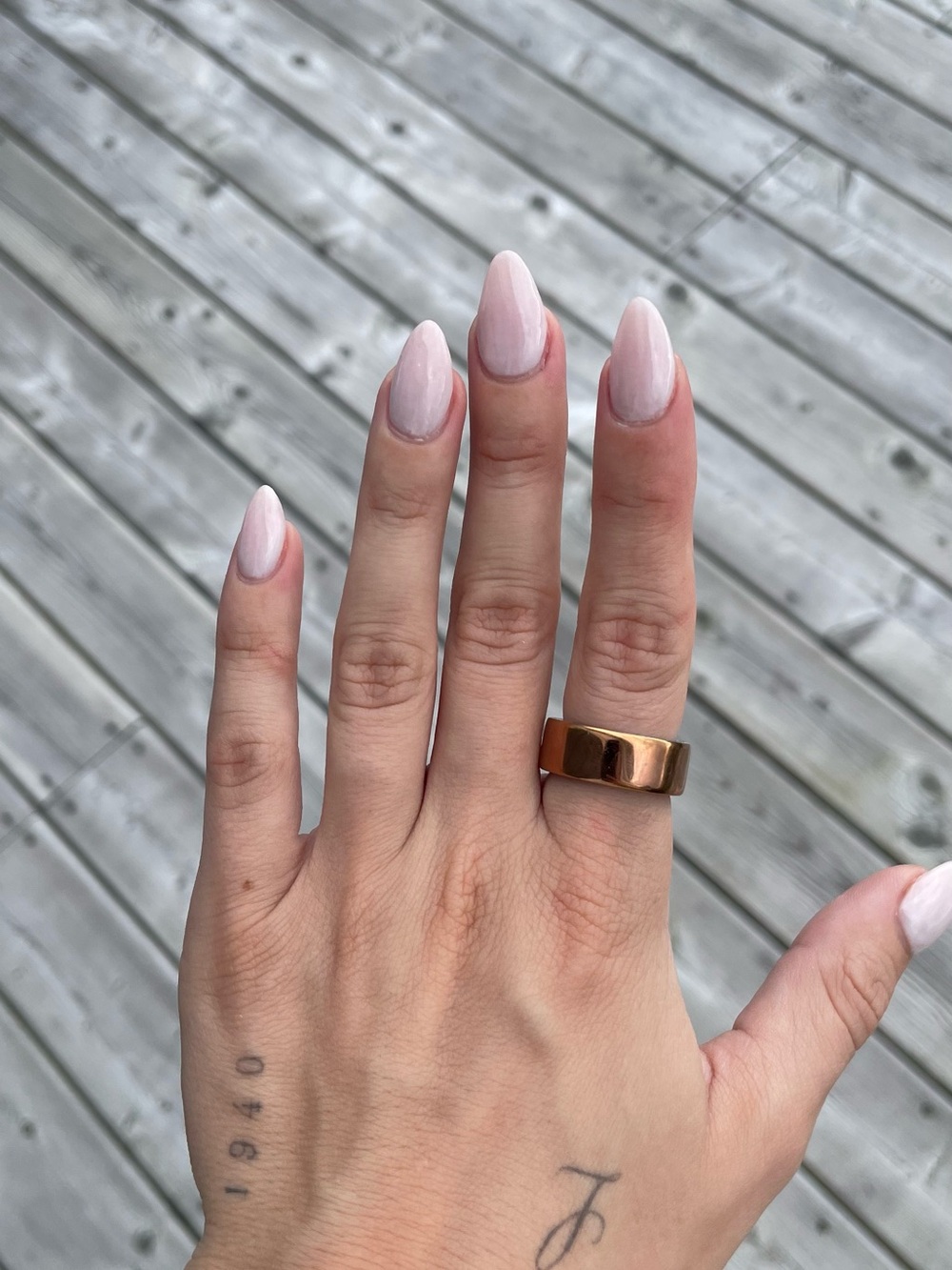 Oura ring gen 4- Rose gold colour size 6